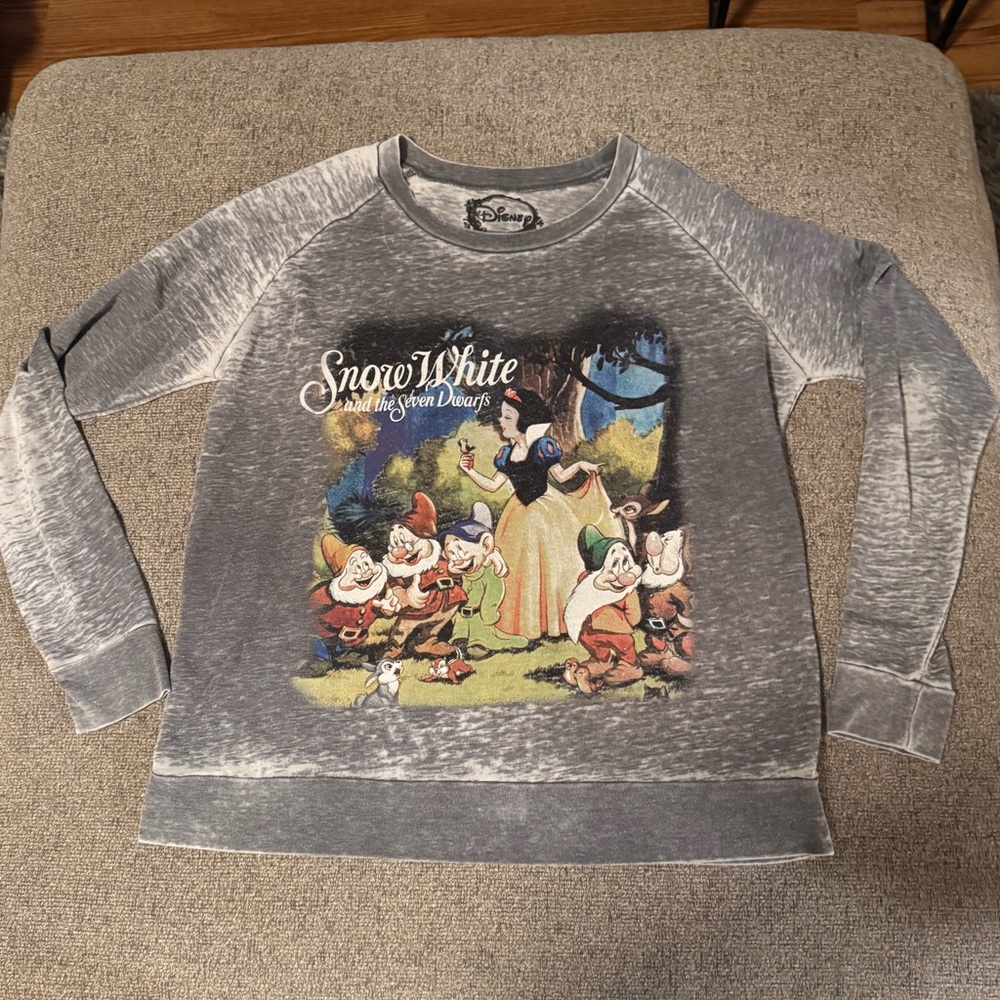 Disney Gray Snow White and Dwarfs long sleeve